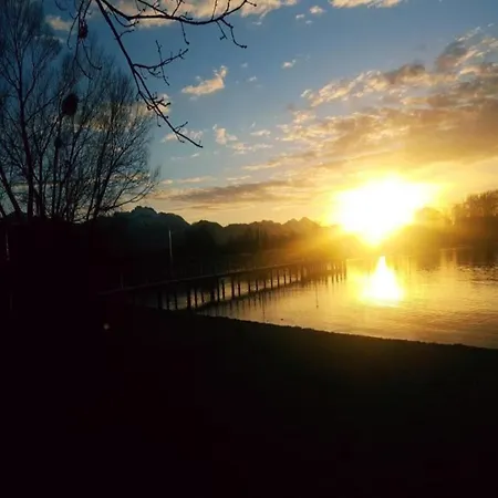 Near The Area Übersee